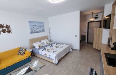 Alquiler de cómodos apartamentos de 1 habitación, 36 m², Mamaia, Constanza, Rumanía